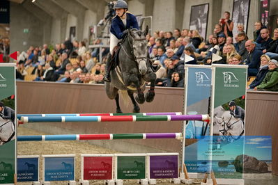 Blue Hors
5 års finale spring
Keywords: caroline knudsen;diva r