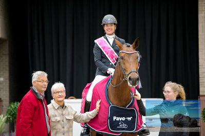 Blue Hors
4 års finale dressur
Keywords: anne-mette strandby hansen;valerie b;lap of honour