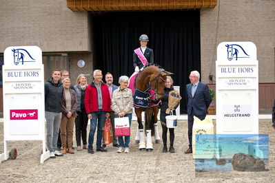 Blue Hors
4 års finale dressur
Keywords: anne-mette strandby hansen;valerie b;lap of honour