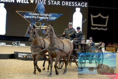 Vitamin Well Five Star Dressage / Vodskov Bolighus CDI5 Grand Prix Freestyle
Keywords: ole hestevogn;nanna skodborg merrald;carina cassoe krüth;heiline's danciera;lone bang zindorff