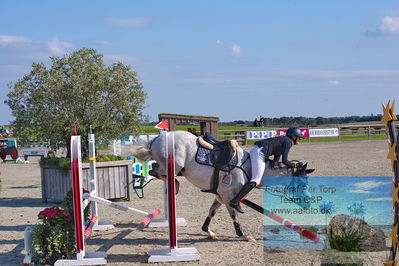 1. Kval. Agria DRF mesterskab U18 præsenteret af Vindeløv Byg - MA2 Springning Heste (140 cm)
Keywords: caba brons;dm;laura thomey;pt;styrt