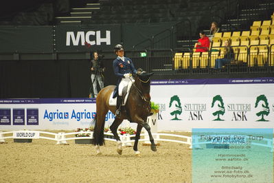 FEI Dressage World Cup Grand Prix Freestyle
Keywords: caroline darcourt;lord django