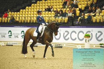 FEI Dressage World Cup Grand Prix Freestyle
Keywords: caroline darcourt;lord django