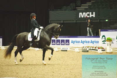 FEI Dressage World Cup Grand Prix Freestyle
Keywords: nadja aaboe sloth;favour gersdorf