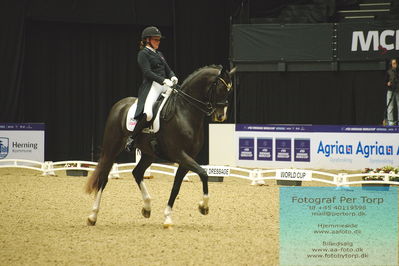 FEI Dressage World Cup Grand Prix Freestyle
Keywords: nadja aaboe sloth;favour gersdorf