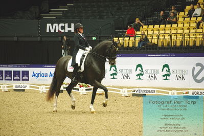 FEI Dressage World Cup Grand Prix Freestyle
Keywords: nadja aaboe sloth;favour gersdorf