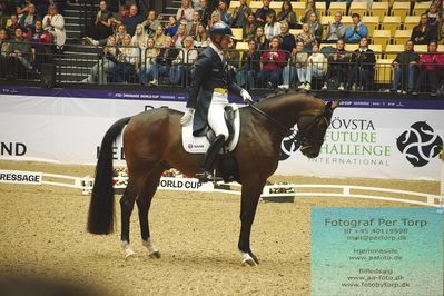 FEI Dressage World Cup Grand Prix Freestyle
Keywords: patrik kittel;touch down