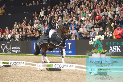 09 ECCO CDI5Grand Prix Special (GPS) - ECCO FIVE STAR DRESSAGE
Keywords: daniel bachmann andersen;cathrine laudrup-dufour;nanna skodborg merrald;lap of honour