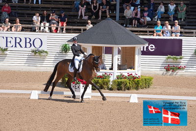 CDI1 Lilla Rundan Prix St. Georges
Keywords: falsterbo;susanne barnov;skovdals dexter