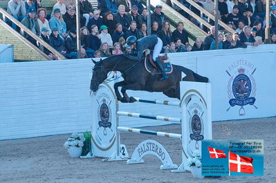 fQualifier for Agria Grand Prix 150cm
Keywords: falsterbo;sandra auffarth;comvador old