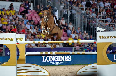 Jumping
nations cup finale
Keywords: pt;victoria gulliksen;equine america papa roach