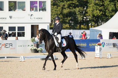 Para Dressage
Grade V
Keywords: calique V;stine skillebekk;cp