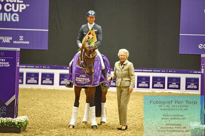 FEI Dressage World Cup Grand Prix
Keywords: patrik kittel;touch down;lap of honour