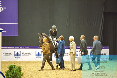 FEI Dressage World Cup Grand Prix
Keywords: patrik kittel;touch down;lap of honour