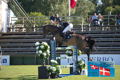 Stiftelsen Falsterbo Horse Show Prize
145cm
Keywords: falsterbo;antonia pettersson häggström;like me mb