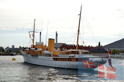 Different photos of wessels and ports
copenhagen
Keywords: ship;dannebrog;yacht;kongeskib;kingsship